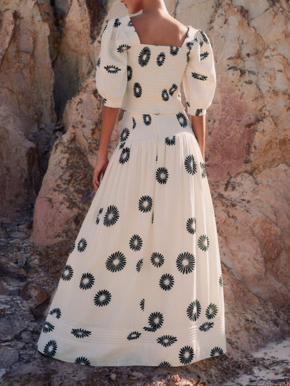Modern Daisy Stylish Print Blouse Skirt