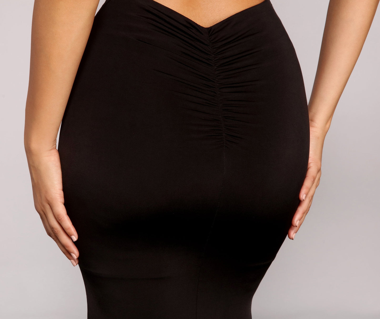 Kelsey Halter Stylish Lace-Up Mermaid Dress