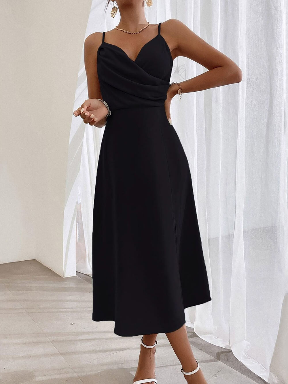 Elegant Spaghetti Strap Charming Pleated Leg Slit Dress