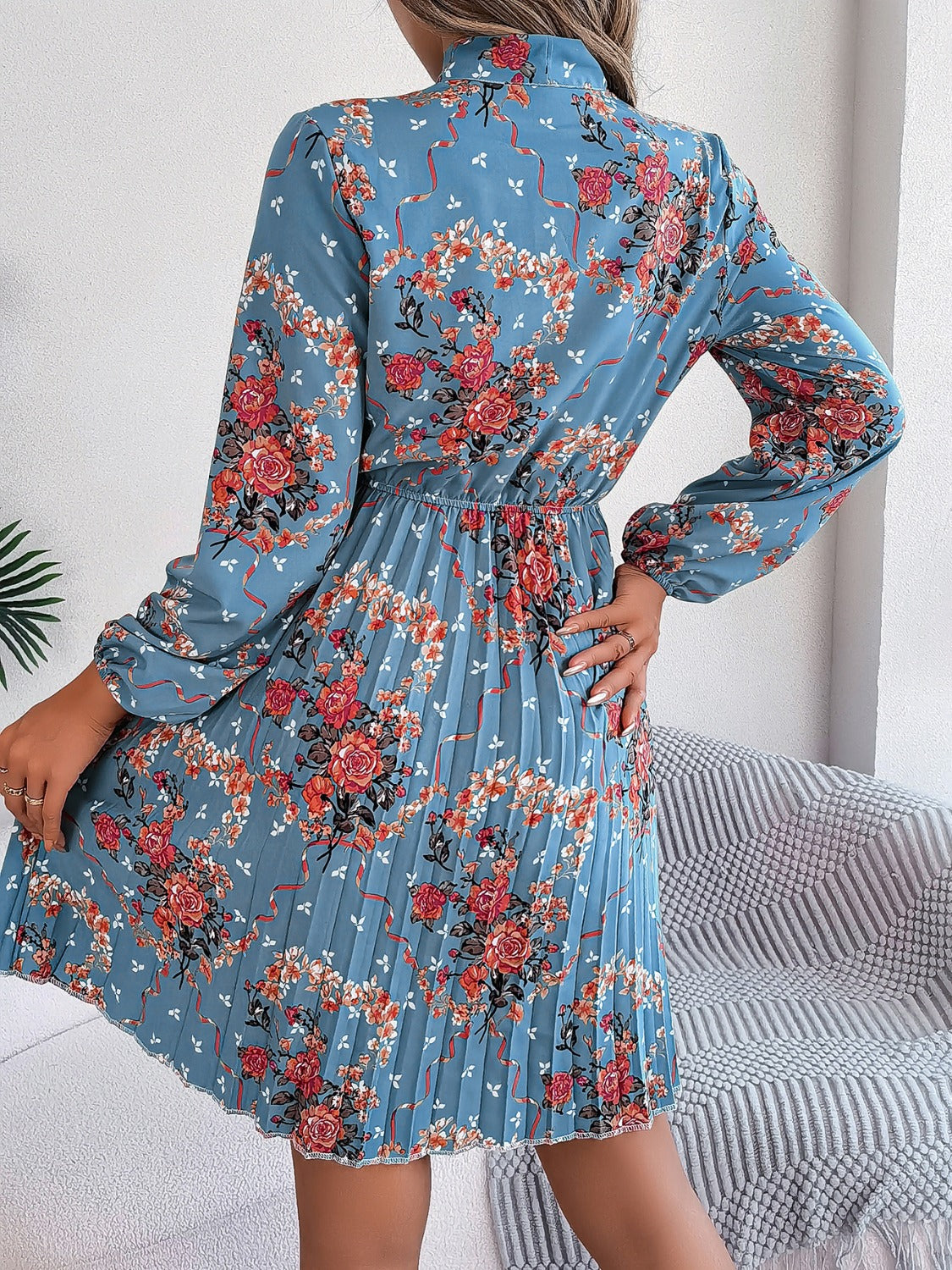 Élowen MuseTie Pleated Dress