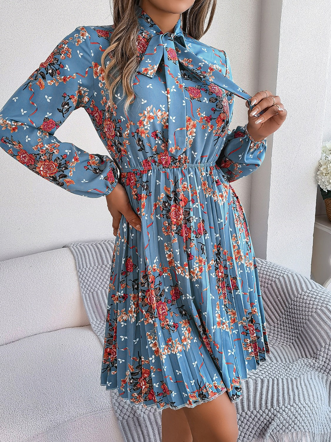 Élowen MuseTie Pleated Dress