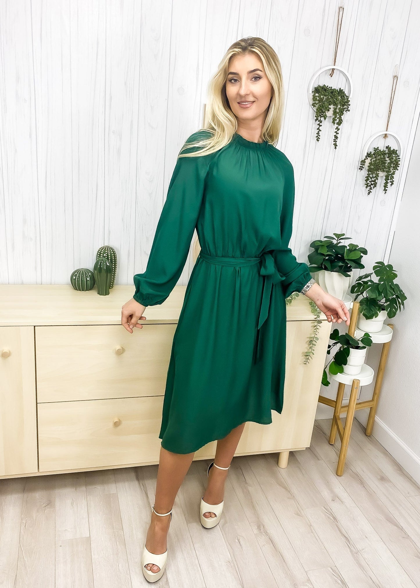 Leaf Collar Midi Dress