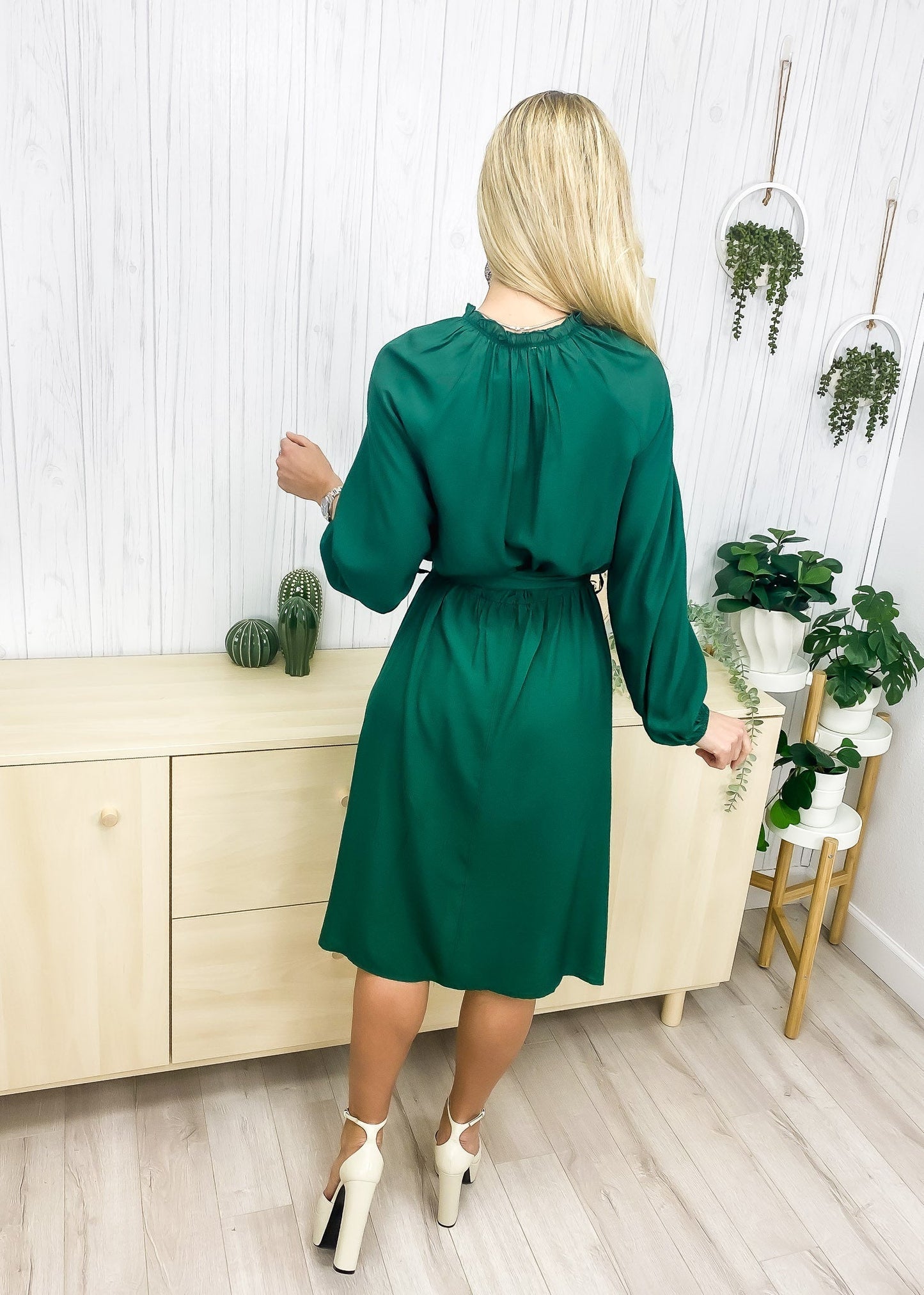 Leaf Collar Midi Dress