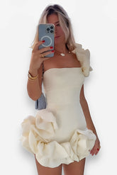 Ruffled flower one-shoulder bud waist dress