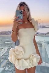 Ruffled flower one-shoulder bud waist dress