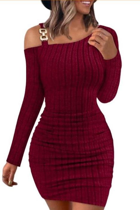 Off-shoulder slanted collar tight dress