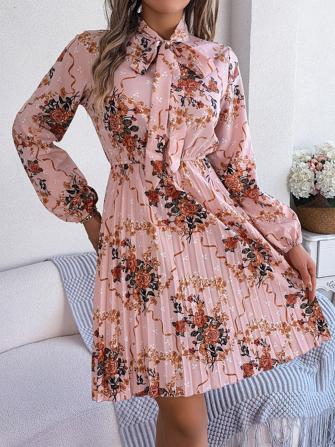 Élowen MuseTie Pleated Dress