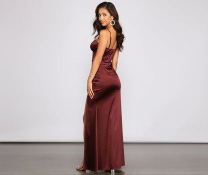 Nora High-Slit Stylish Mermaid Dress