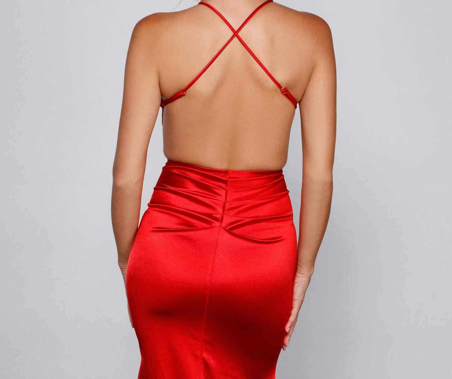 Maya Halter Stylish Open-Back Formal Dress