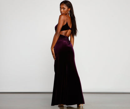 Cassia Formal Stylish Open-Back Velvet Dress