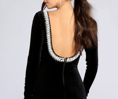 Everly Formal Velvet Charming And Pearl Dress