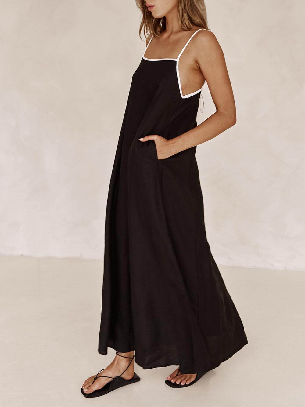 Classic Holiday Style Charming Contrasting Suspender Dress