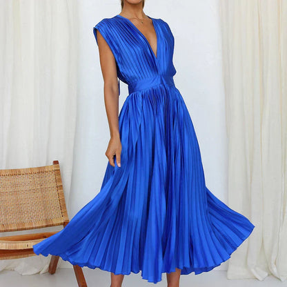 Adele - V-neck dress with pleats