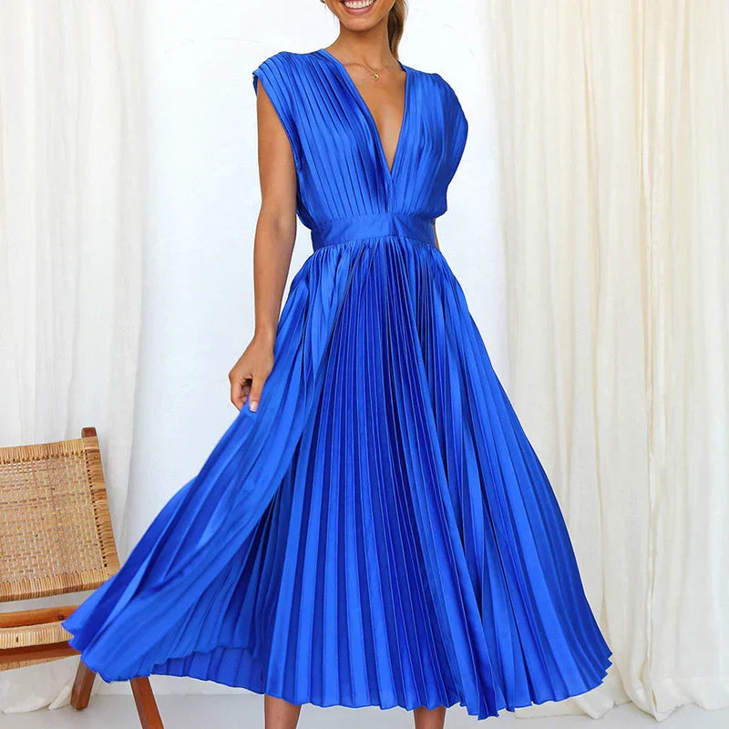 Adele - V-neck dress with pleats