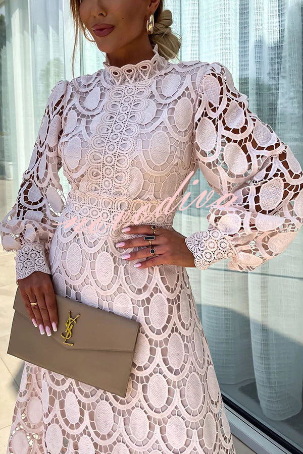 - Romantic lace dress