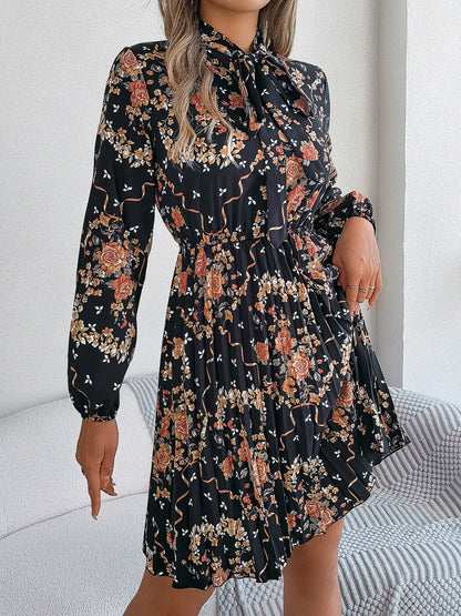 Élowen MuseTie Pleated Dress