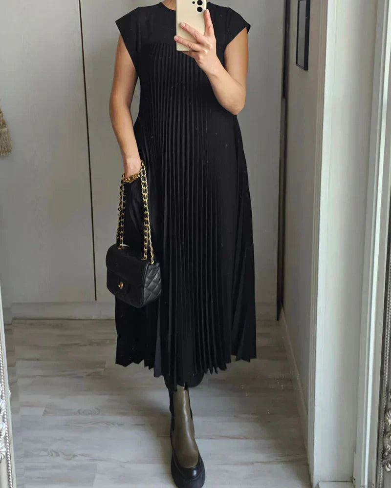 Tascha - Pleated Dress