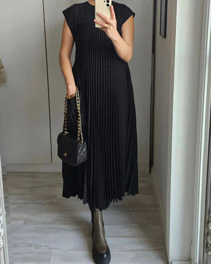 Tascha - Pleated Dress