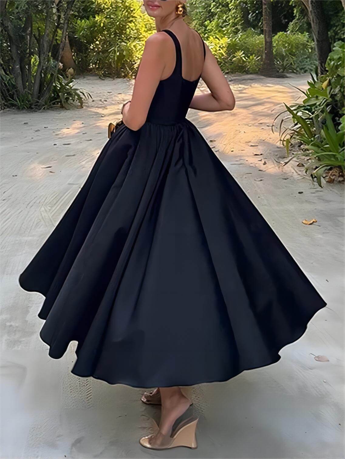 Stylish And Elegant Off-Shoulder Graceful Strapless Sleeveless Mixi Dress