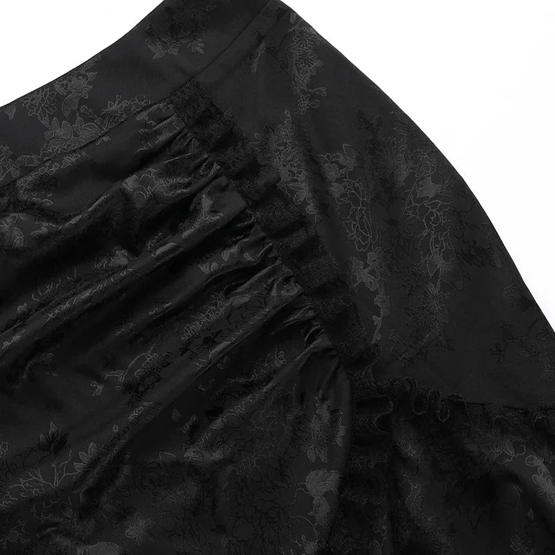 Lace Splicing Asymmetric Skirt