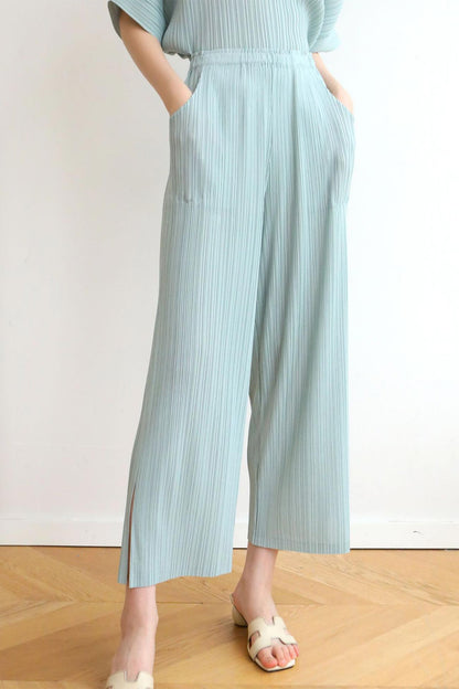 Solid Color Full Pleated Cropped Pants