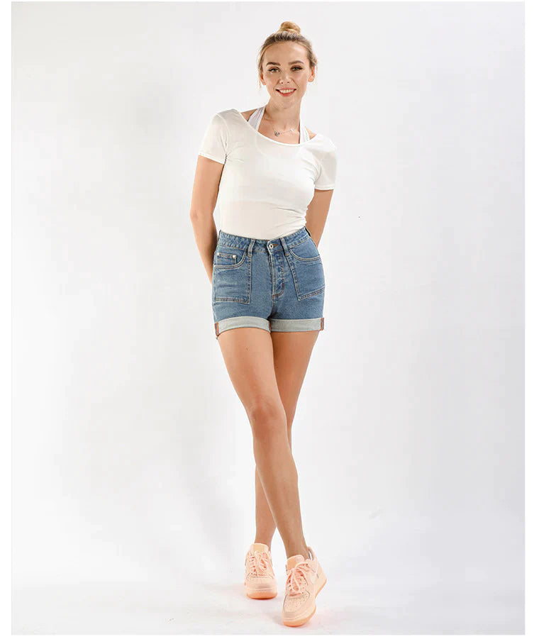 WOMEN HEMMED JEANS SHORTS