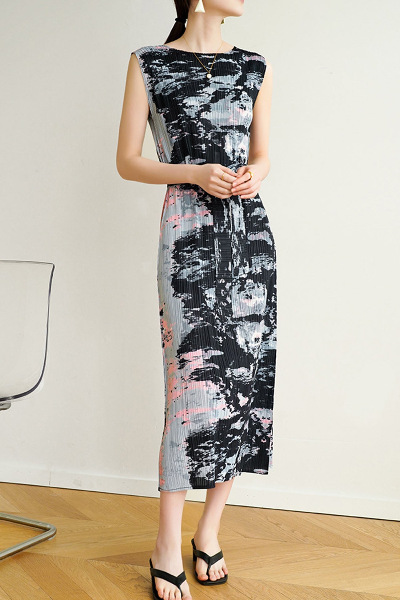 Sleeveless Side Slit Full Pleated Print Dress