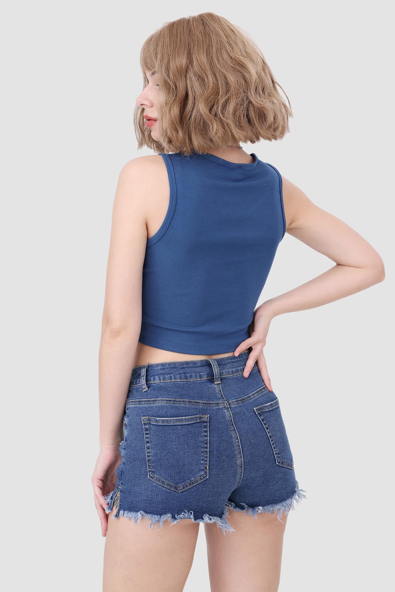 Sleeveless Slim Crop Top